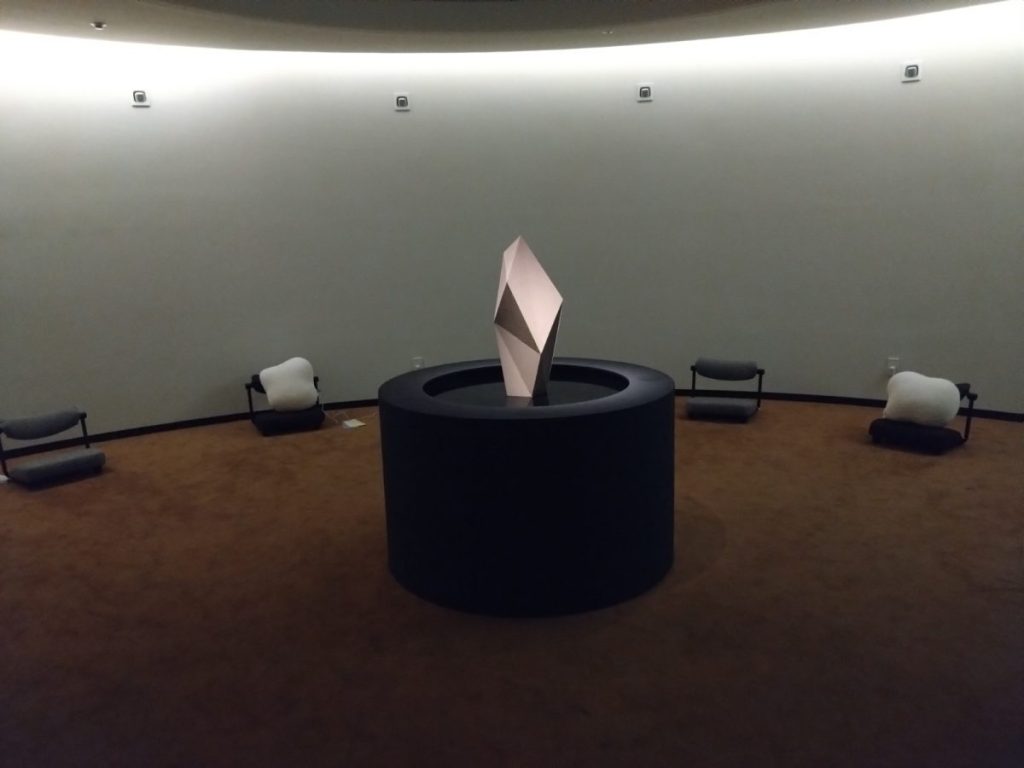 マグマブックス CALM部屋の中の写真