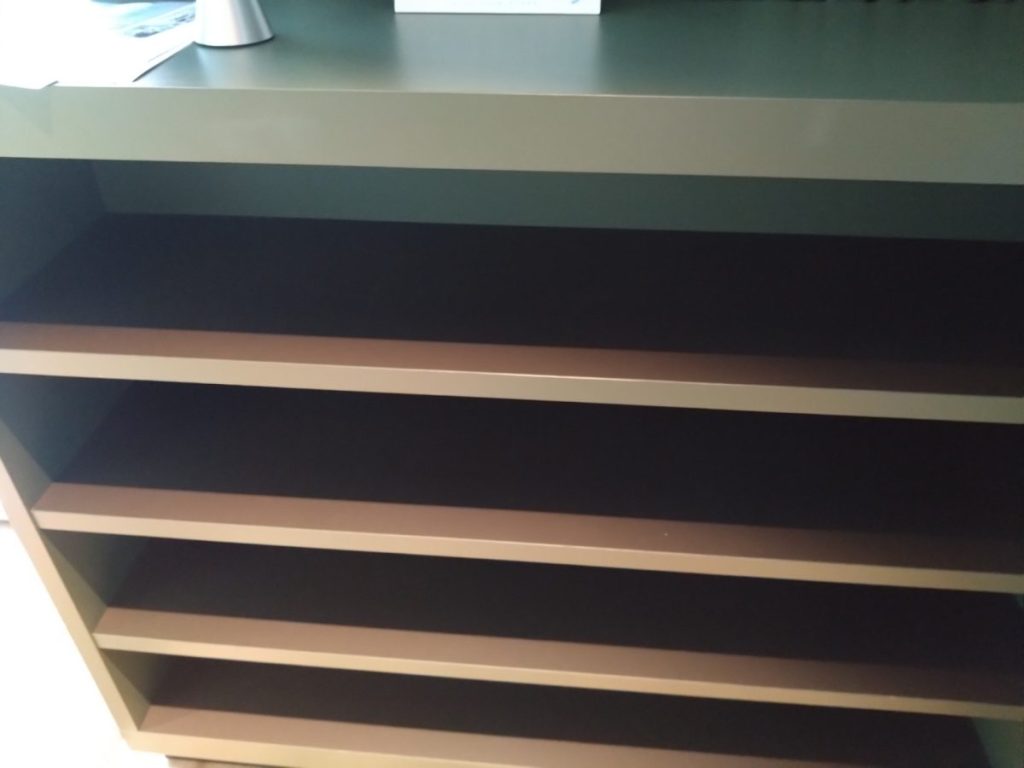 マグマブックス CALM下駄箱の写真