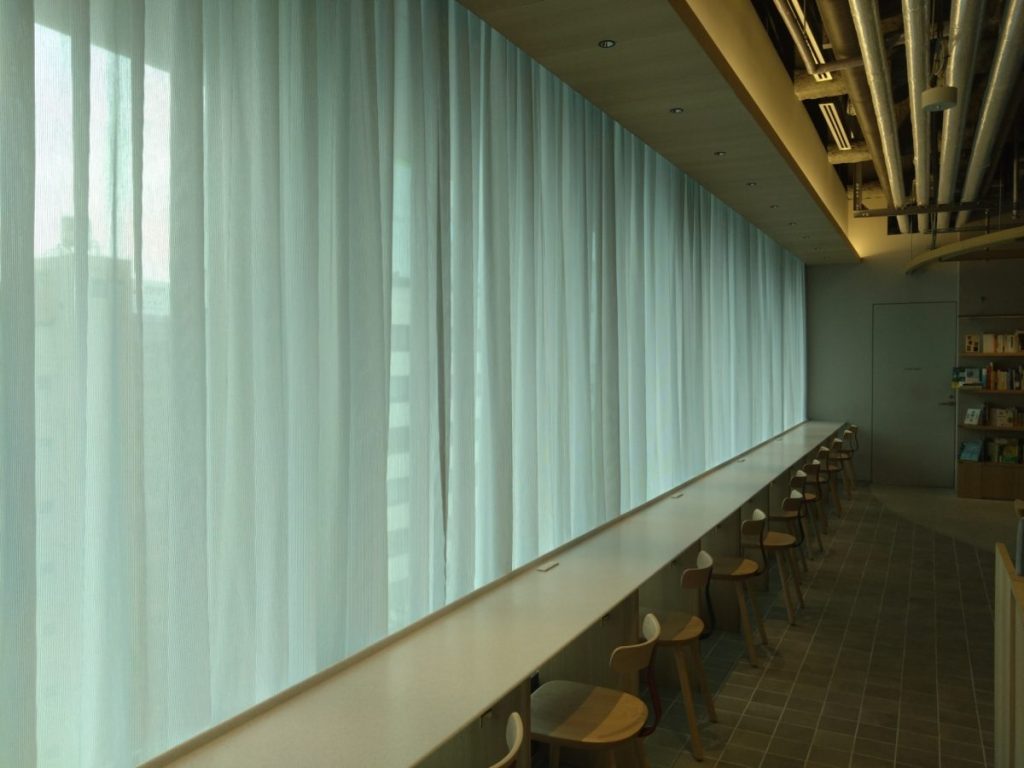 BUNKITSU TOKYOカフェラウンジ席の写真③